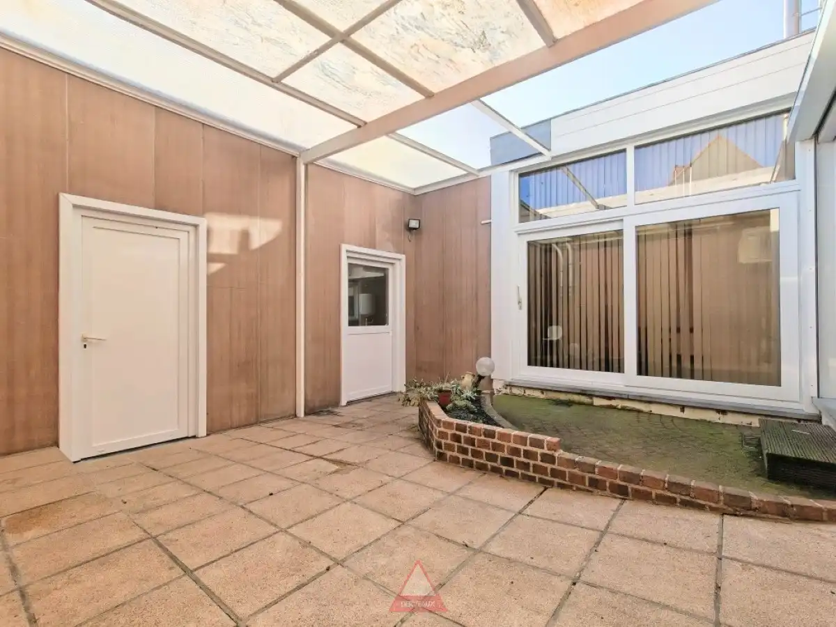 Moorslede – Veelzijdig handelspand met woonst en magazijn op commerciële ligging foto 16