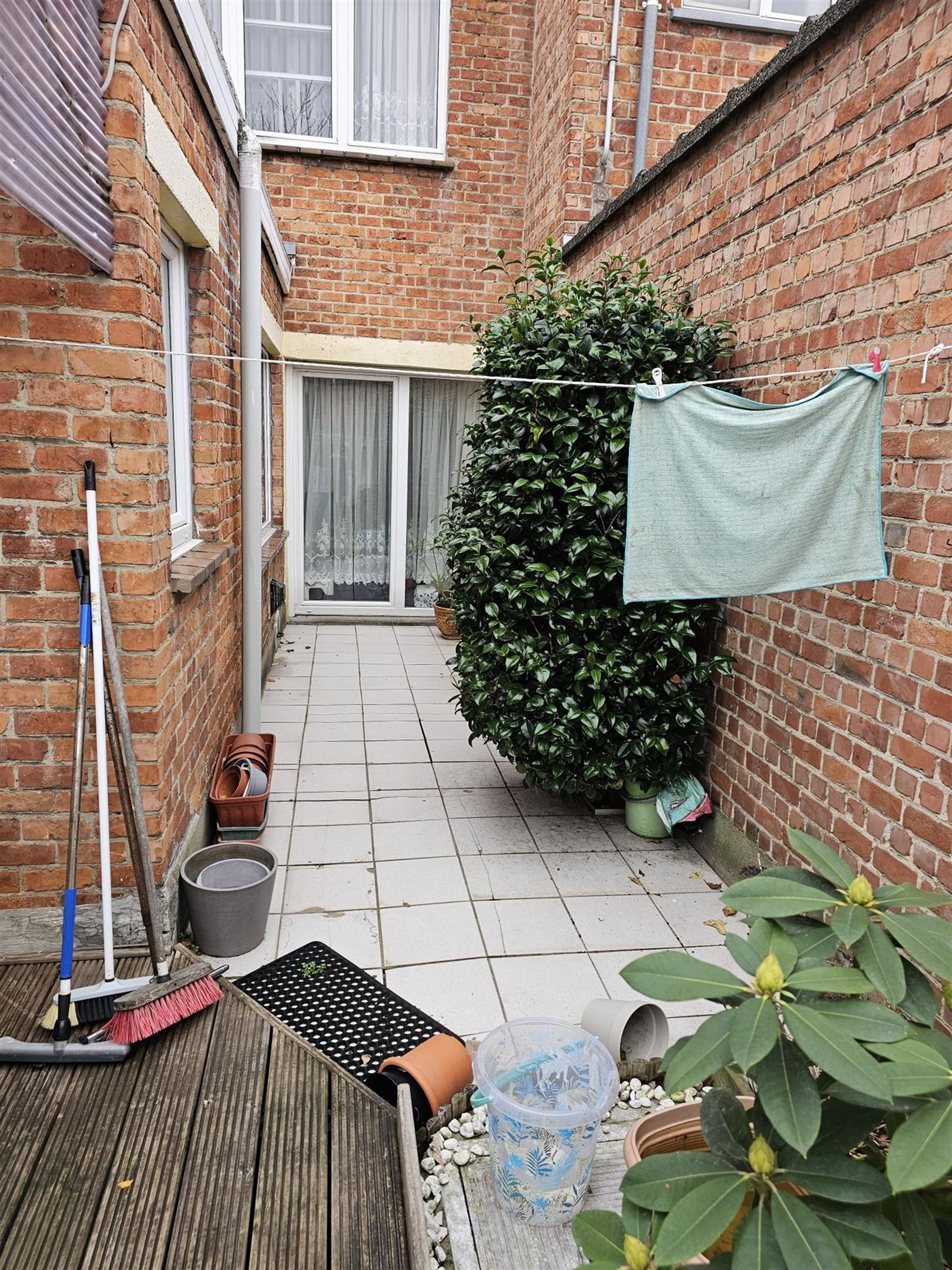 Te renoveren rijwoning op topligging nabij het park van Rozebroeken. foto 11