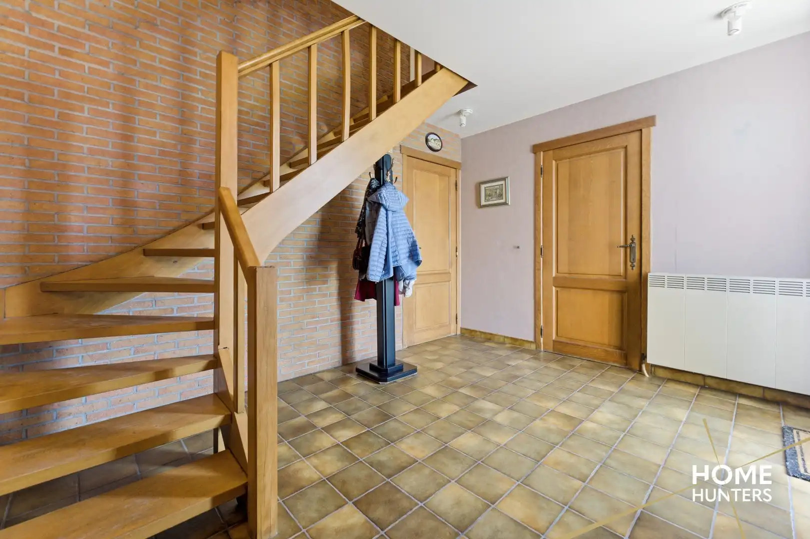 Instapklare villa met 5 slaapkamers, een ruime garage en een prachtige tuin te Dikkebus foto 4