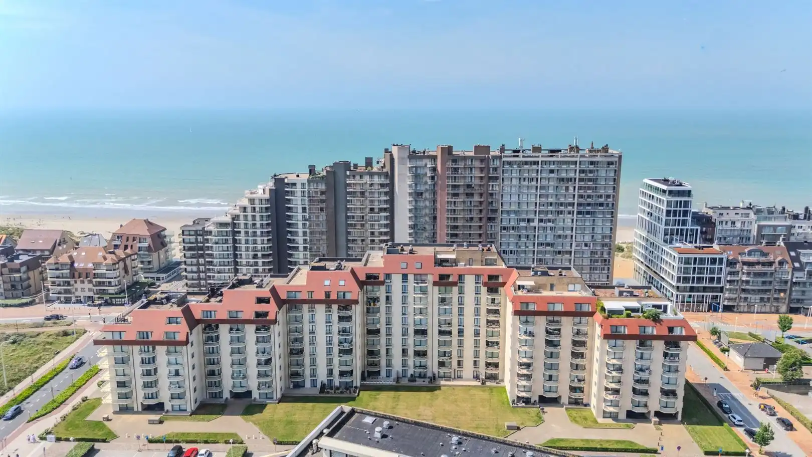 Uniek afgewerkt appartement zongericht in perfecte staat foto 4