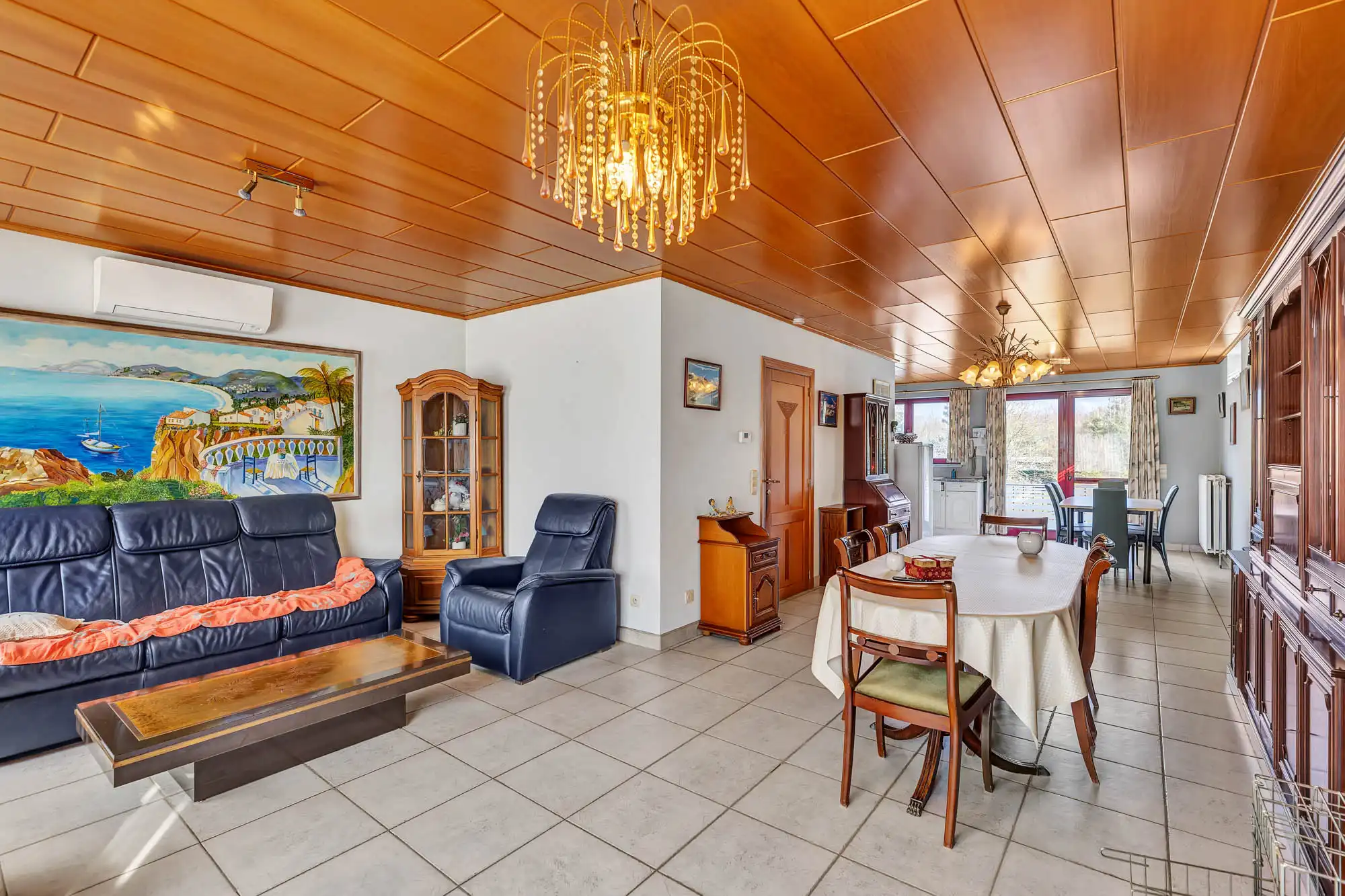 Bel-etage woning met 3 slaapkamers, garage en tuin foto 8