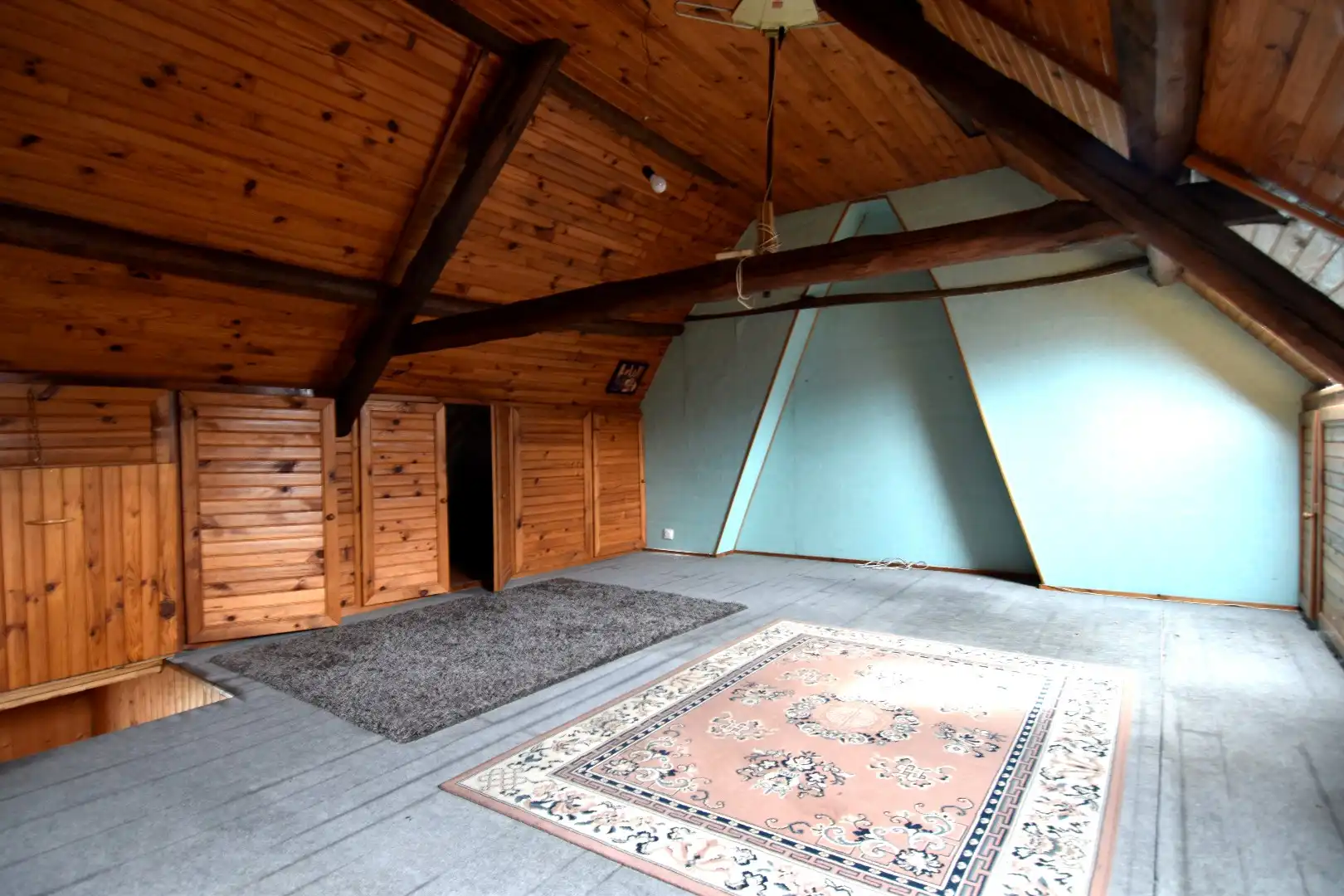 Te renoveren woning met 3 slaapkamers mét uitweg, ruime zolder en zonnig terras te koop in hartje Rekkem foto 13