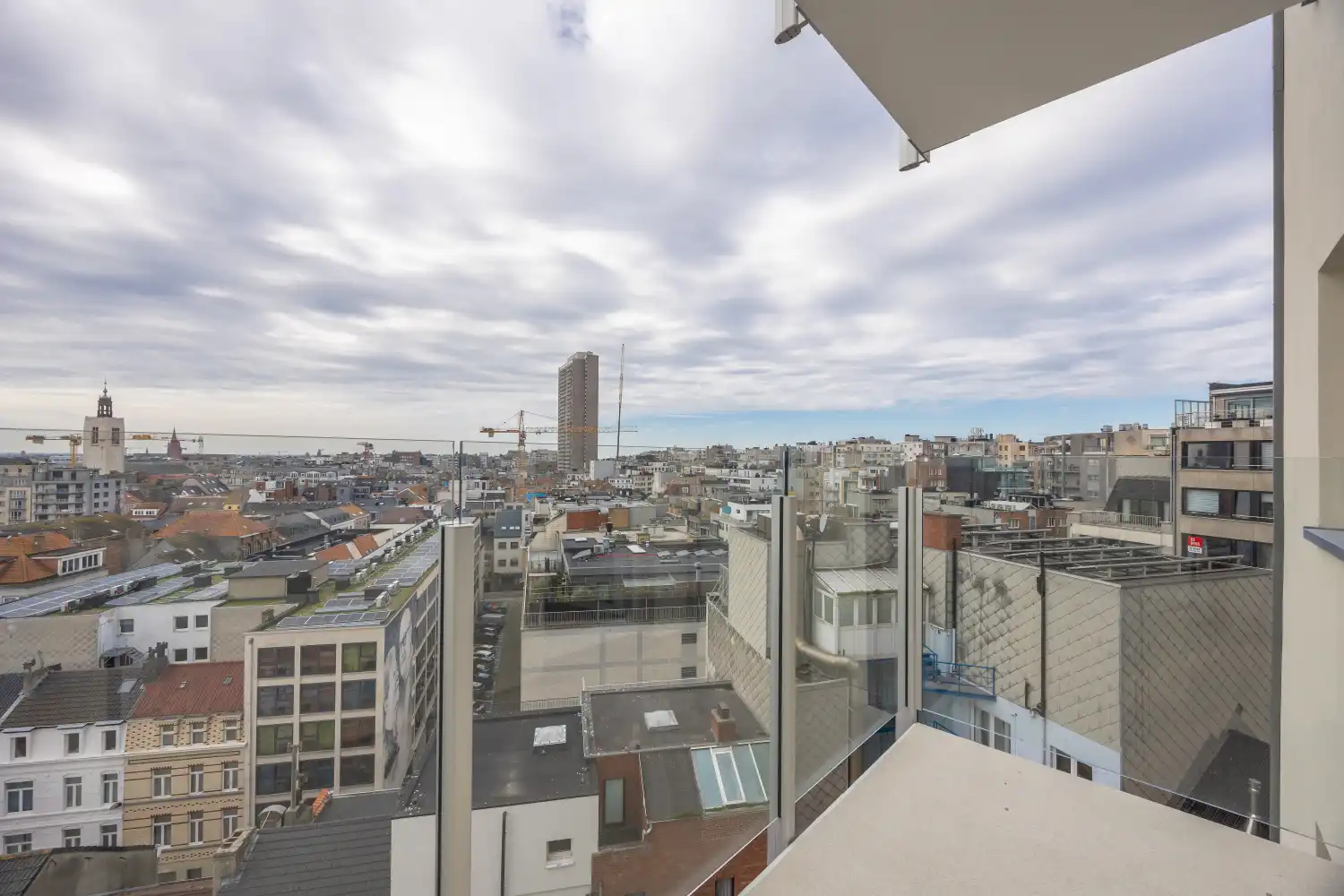 Gerenoveerd appartement met frontaal zeezicht foto 31