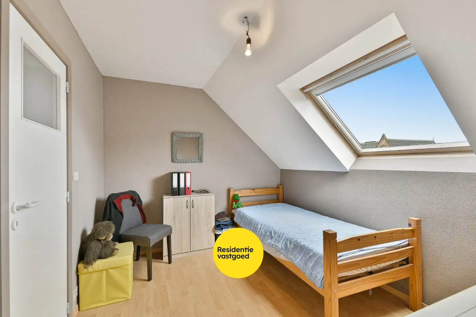 Duplex-appartement in rustige residentie met twee slaapkamers en terras foto 9