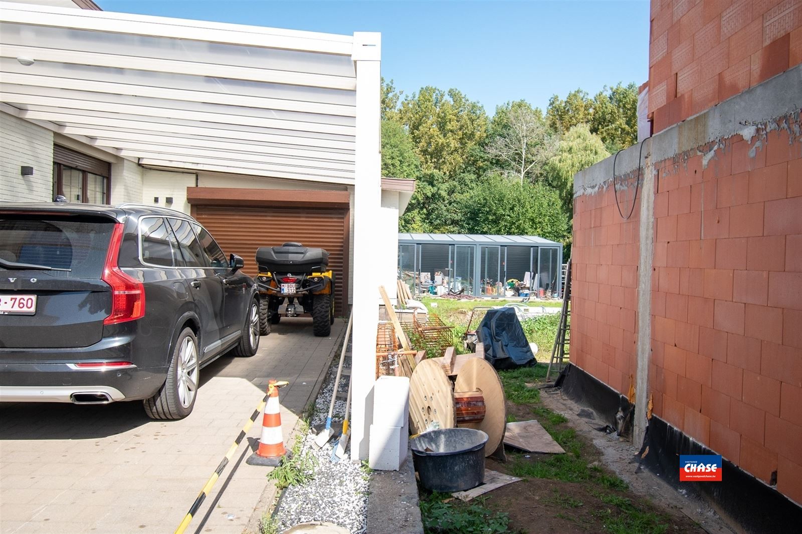 VERKOCHT ONDER VOORWAARDEN !!! Charmante villa met 4 slaapkamers, mooie tuin en zwembad foto 35