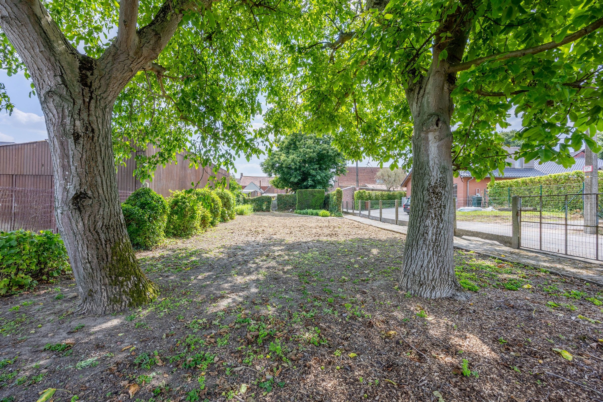 TE RENOVEREN WONING OP RUIM PERCEEL  foto 16