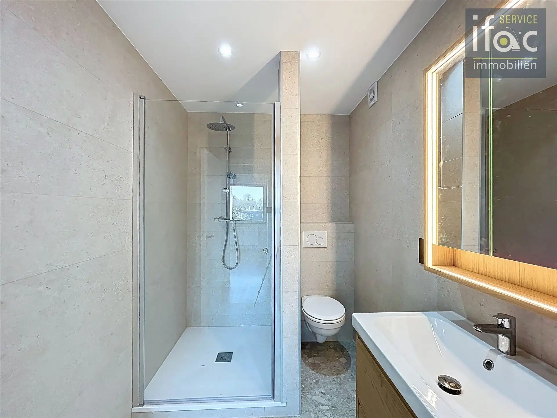 Volledig gerenoveerd appartement met gunstig EPC foto 14