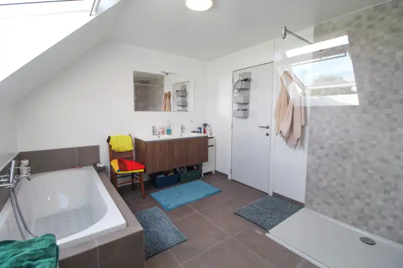 Prachtige woning gelegen te Roeselare foto 13