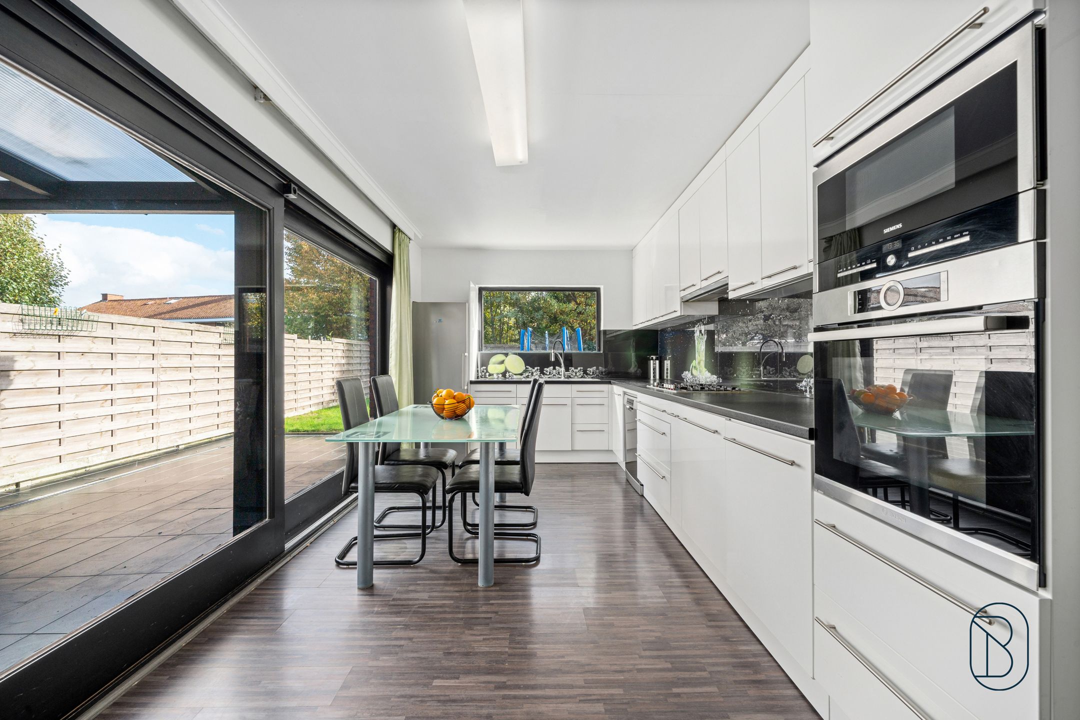 Grote woonst met 4 slk, tuin en garage, zonnepanelen.  foto 6