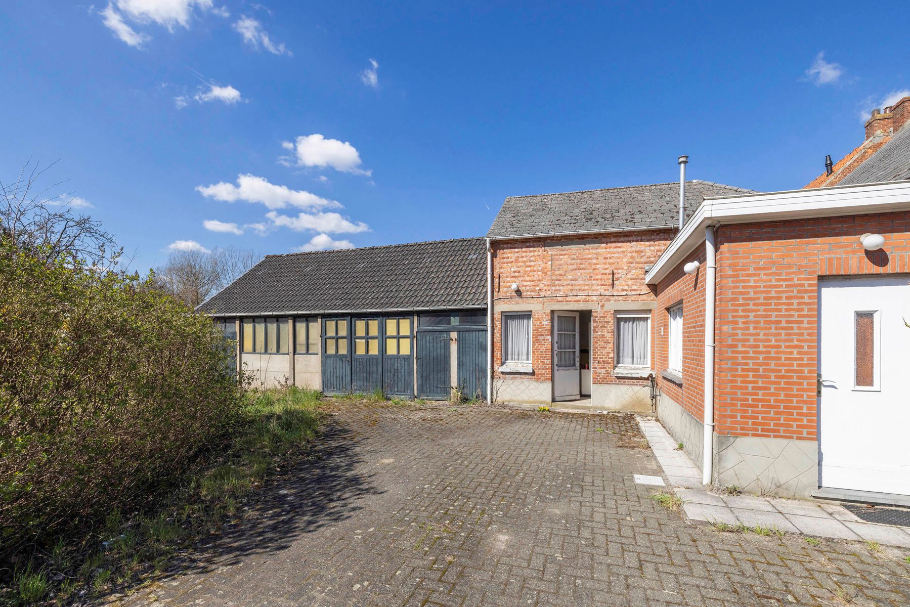 Te renoveren woning op 820m² met vergunning foto 24