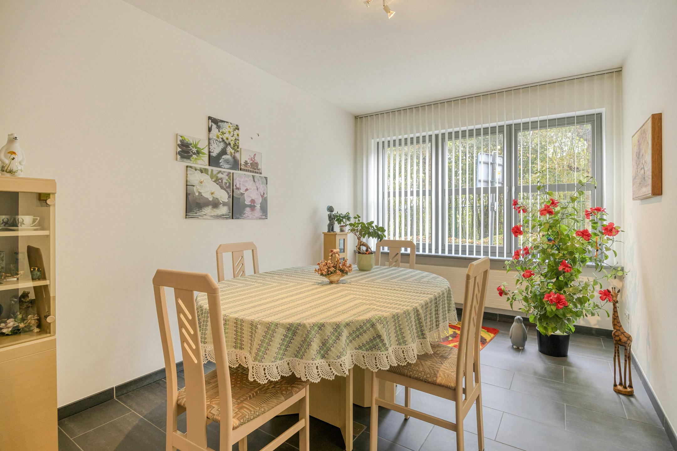 Instapklaar huis te koop in Boom foto {{pictureIndex}}