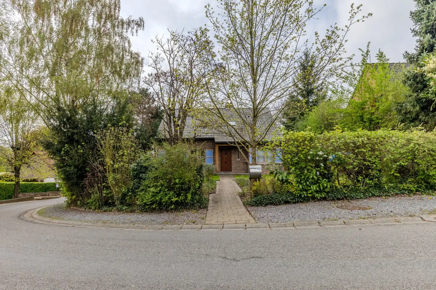 Ruime vrijstaande woning gelegen in de prachtige Jekervallei en net over de grens met Kanne, in Bassenge. foto 32