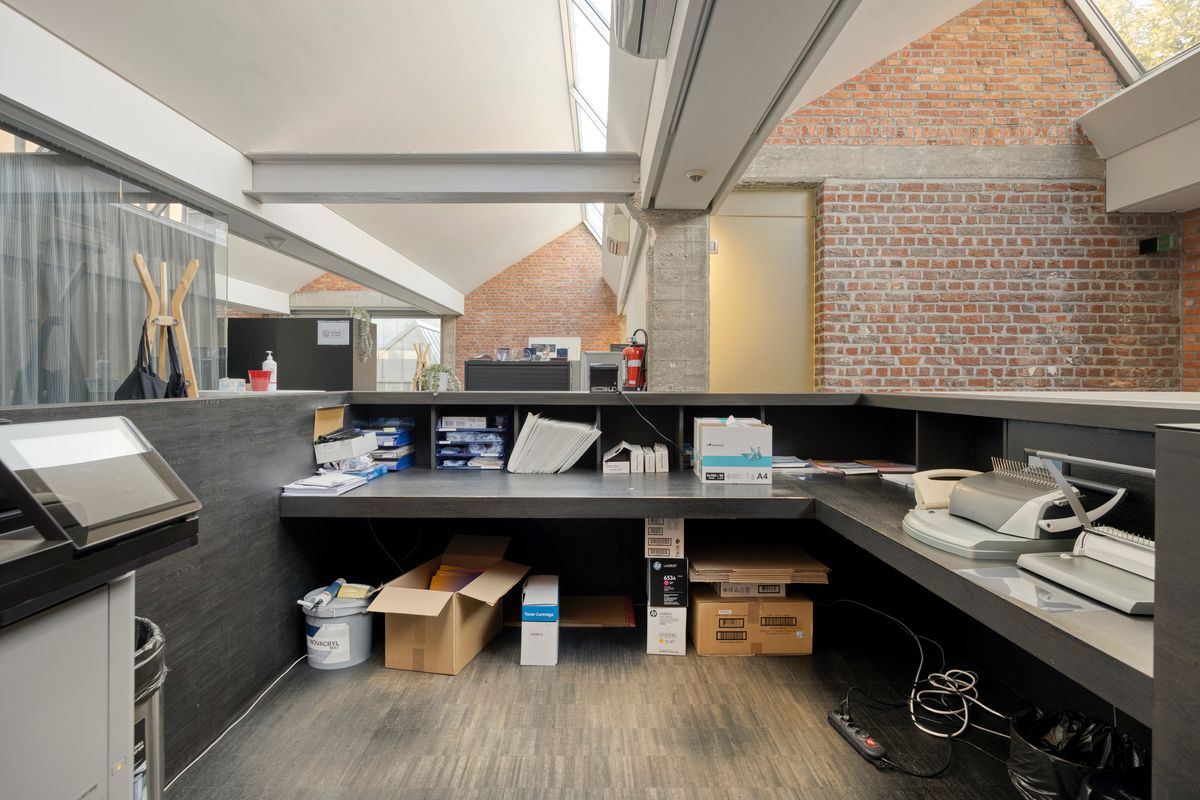 Moderne kantoorruimte op toplocatie nabij E40 en stadscentrum foto 16