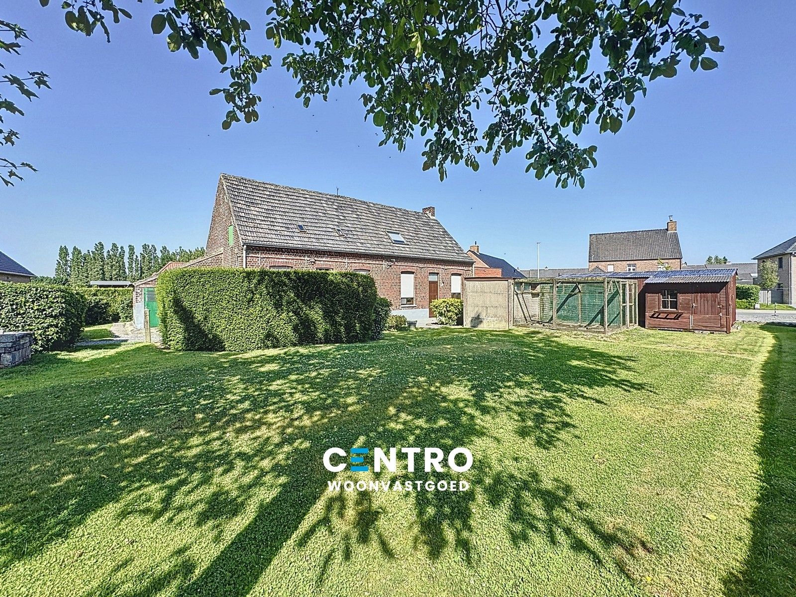 Hoofdfoto van de publicatie: 2 Te renoveren woningen op mooie ligging te Roeselare!