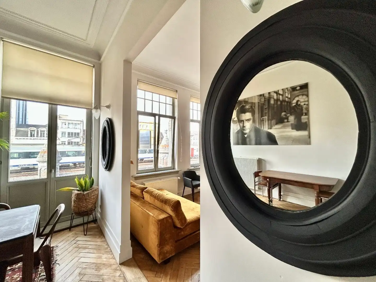 Prachtig GEMEUBELD 2slpk app in het OOST-KASTEEL foto 4