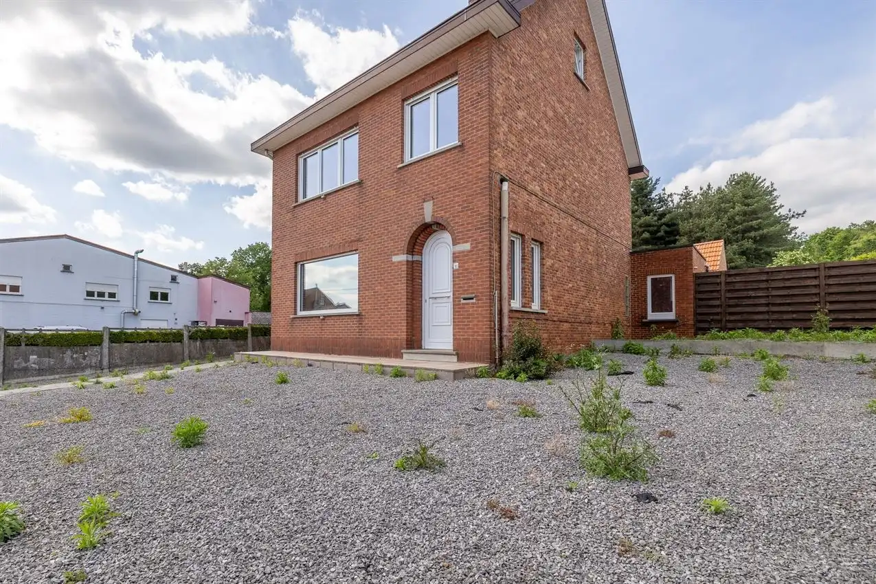 Karaktervolle woning met grote tuin, bijgebouwen en uitbreidbaar zoldervolume op een verrassend diep perceel foto 42