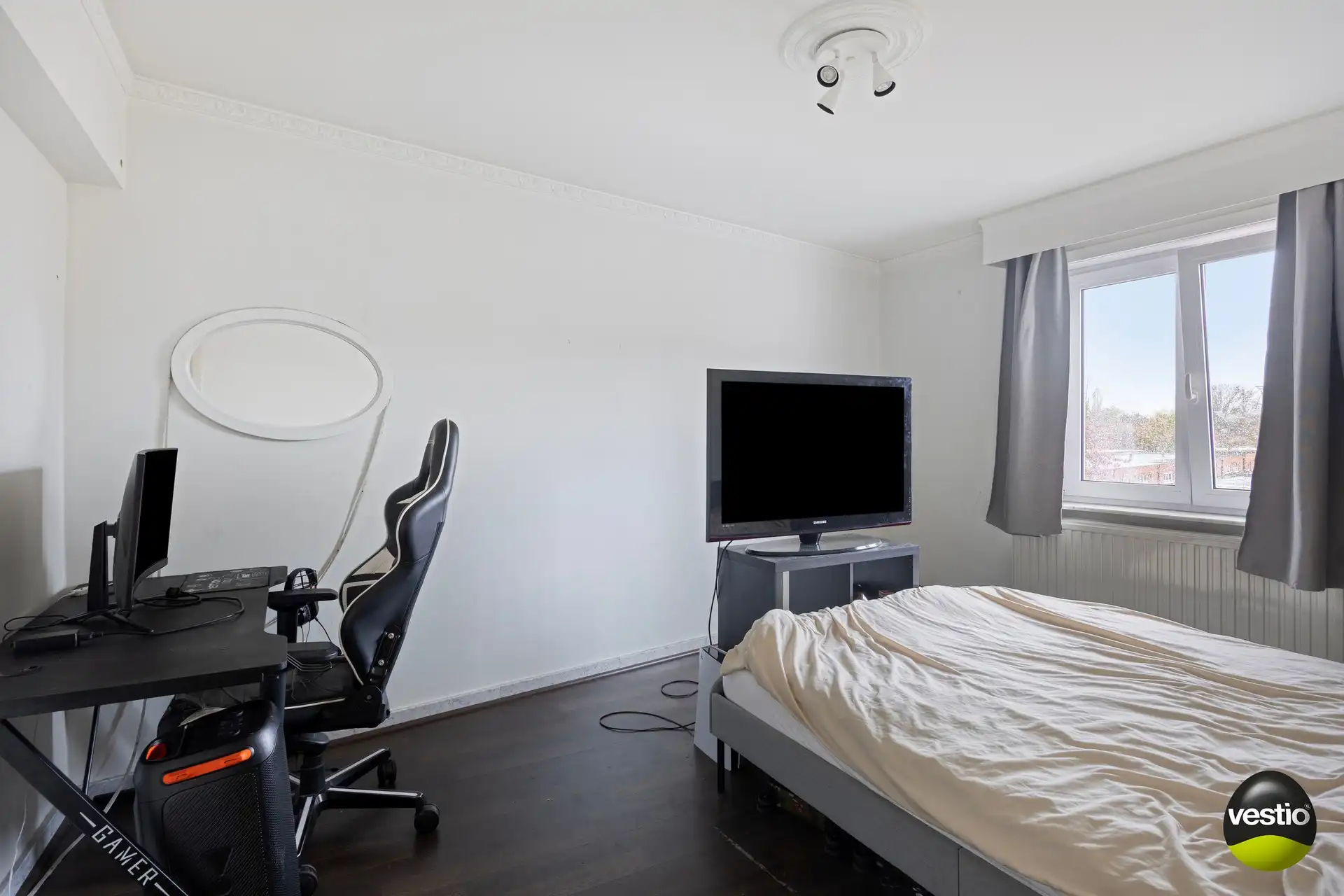 Handelshuis met absolute topligging en verhuurd bovenliggend appartement in hartje Alken. foto 19