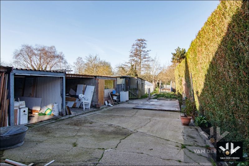 Te renoveren gezinswoning op heerlijk rustige locatie foto 15