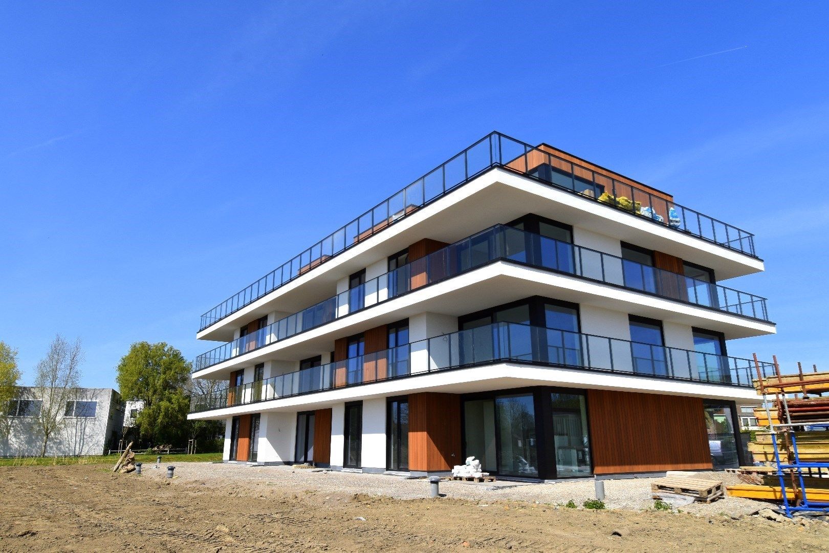 Nieuwbouwappartementen in residentie "Weids" te koop vlakbij Gullegem-centrum foto {{pictureIndex}}