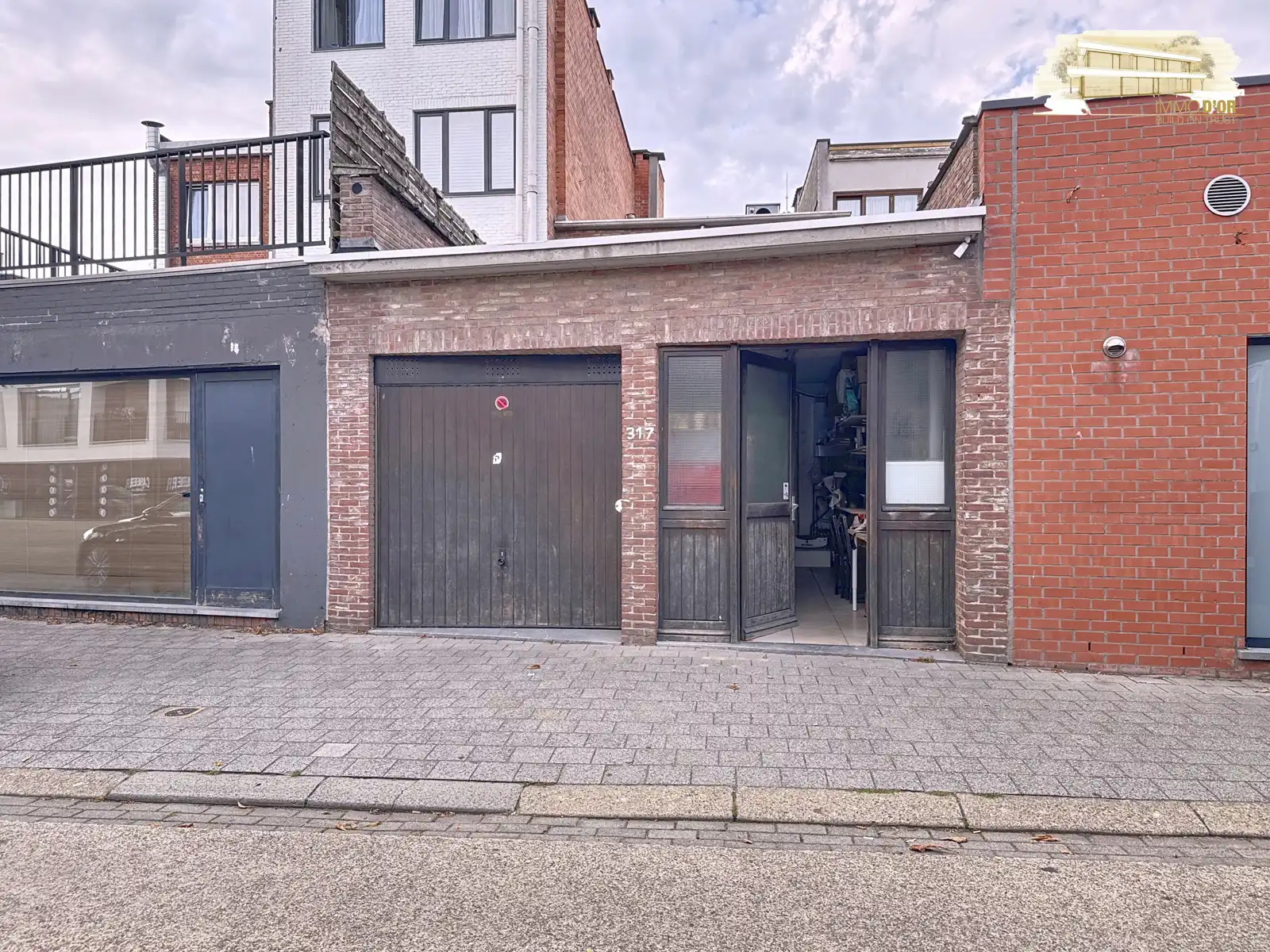 Te koop In hartje Brasschaat handelspand + duplex foto 23