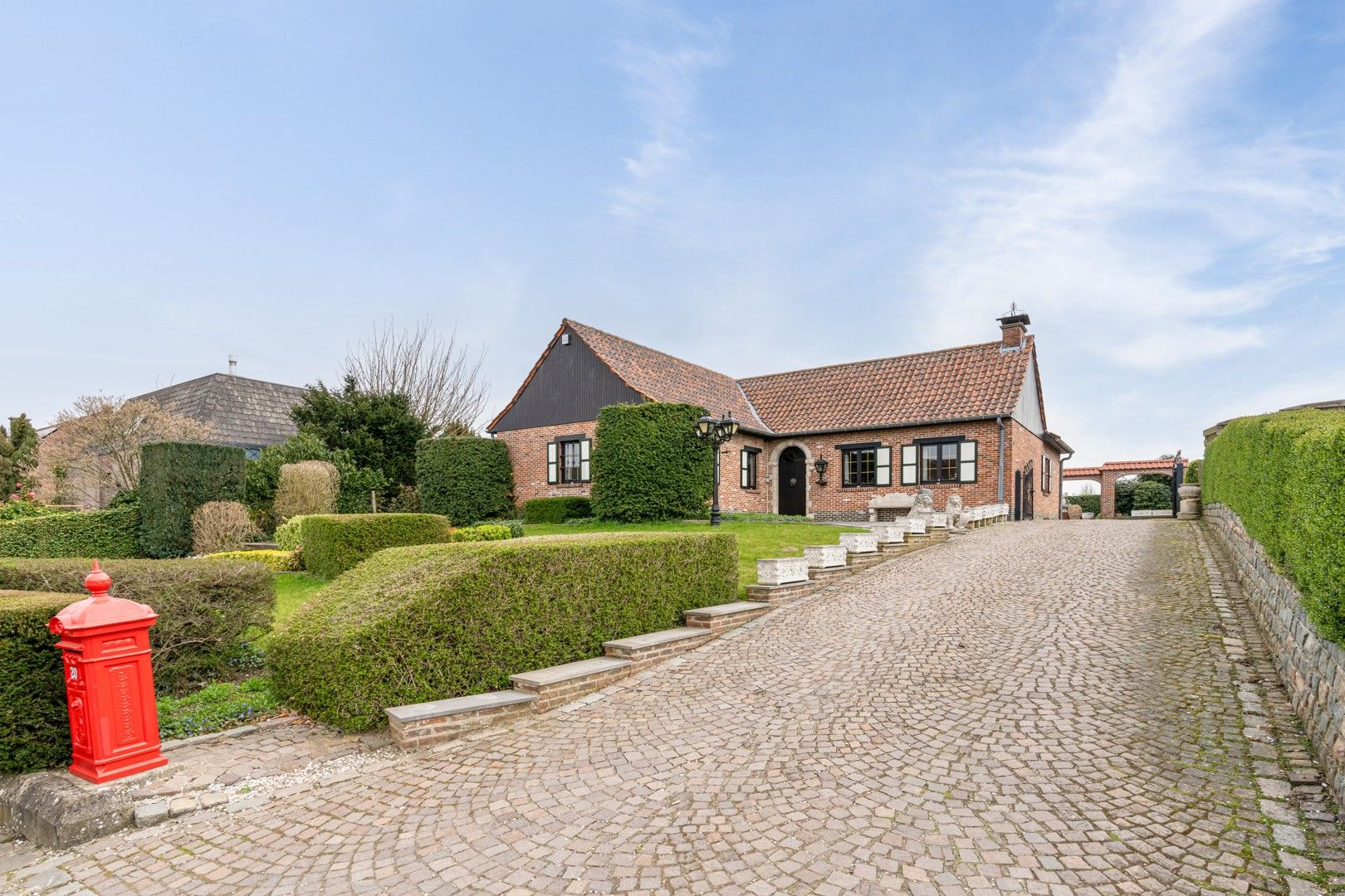 Karaktervolle bungalow met 2 slaapkamers in een rustige straat te Bunsbeek foto 2
