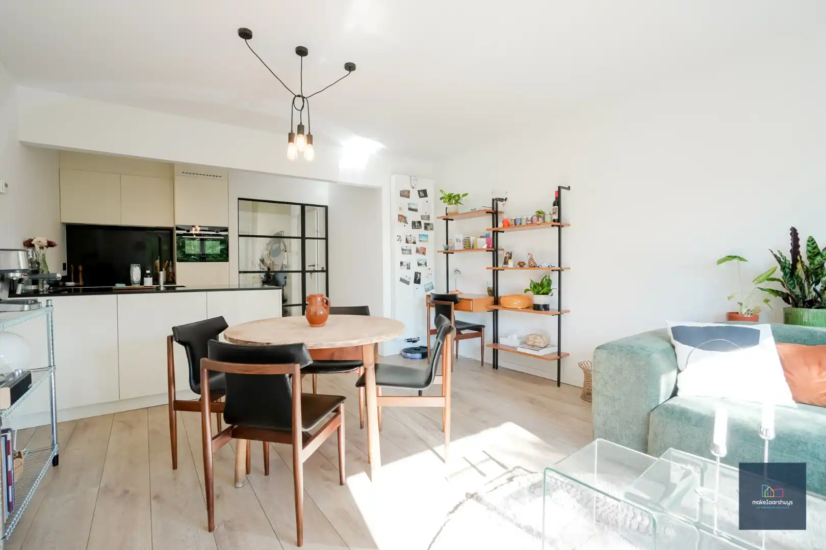 Instapklaar en lichtrijk appartement op de Coupure  foto 4
