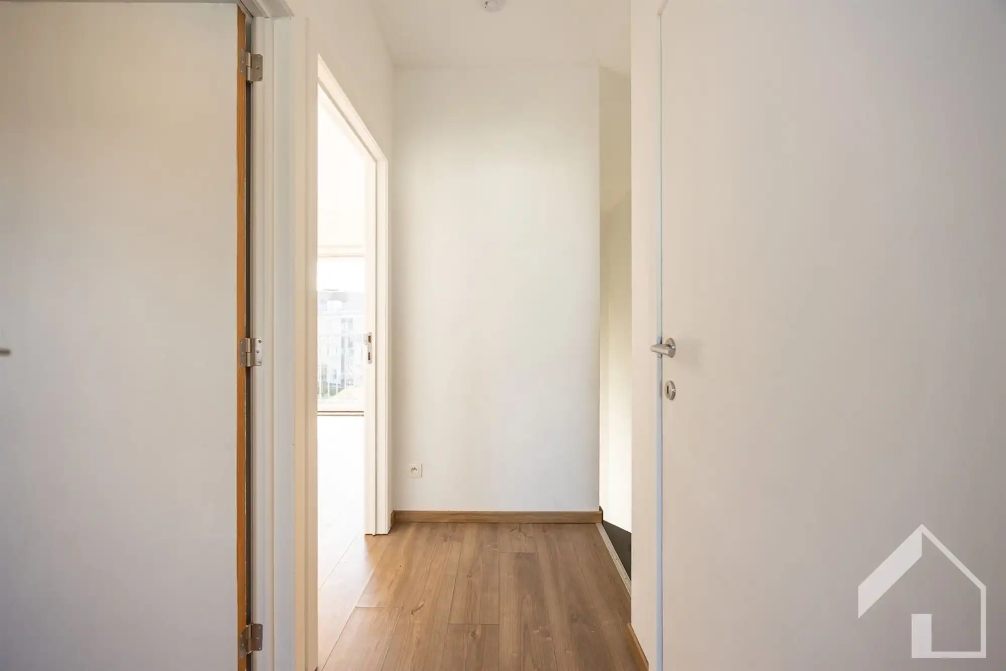 Ruime woning op een rustige locatie! foto 28