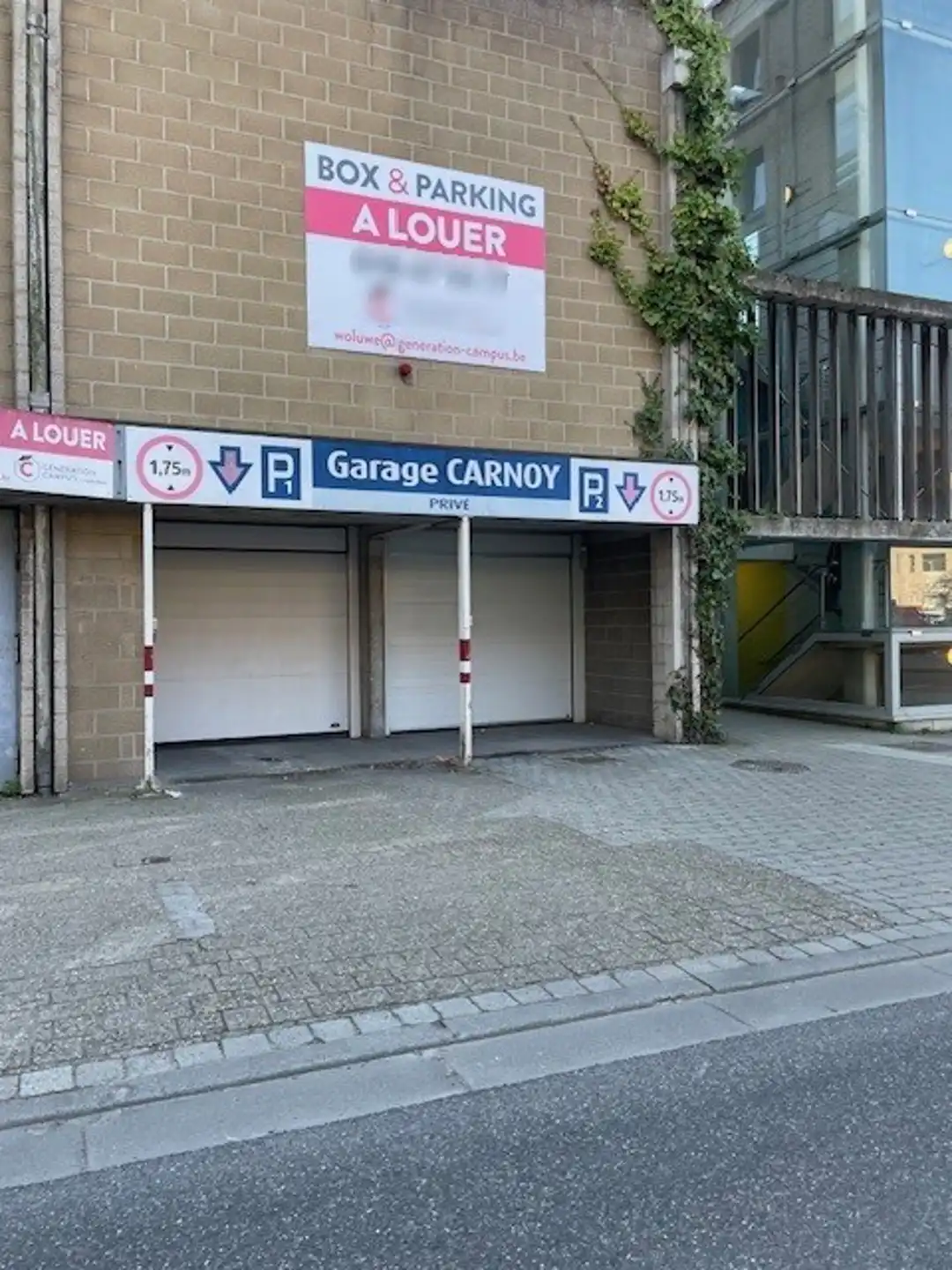 Overdekte parkeerplaats foto 6