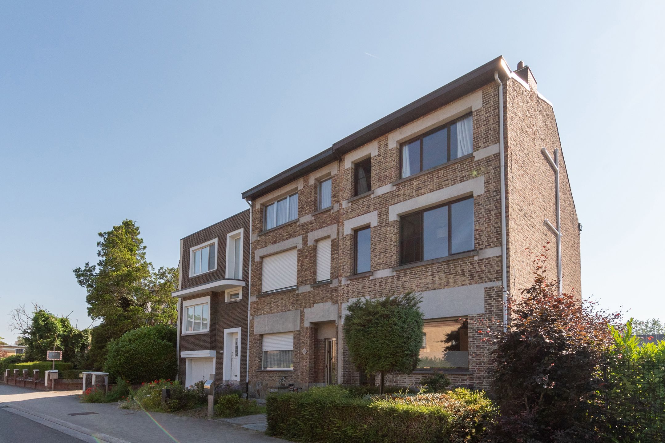 Ruime woning op centrale locatie foto 4