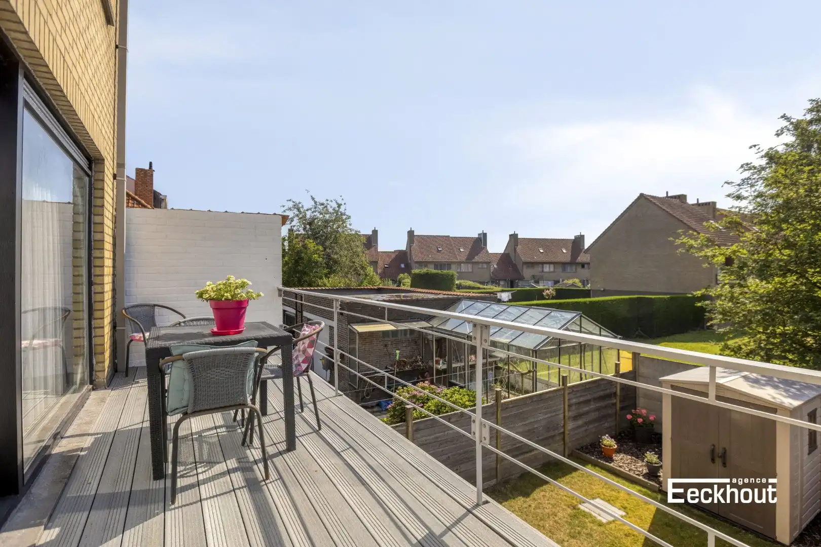 Zeer verzorgde, instapklare bel-étagewoning met 3 slaapkamers in rustige buurt te Bredene! foto 3