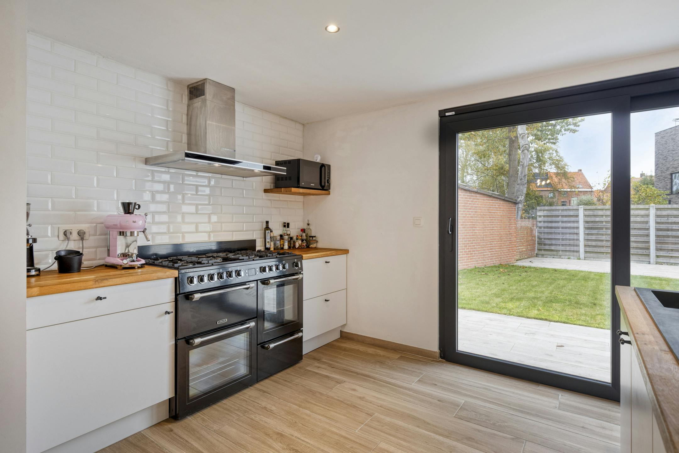 Instapklaar huis te koop in Ligywijk met twee kamers foto 14