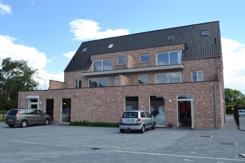PRACHTIGE RECENTE DUPLEX 3 SLPK MET GARAGE foto 2