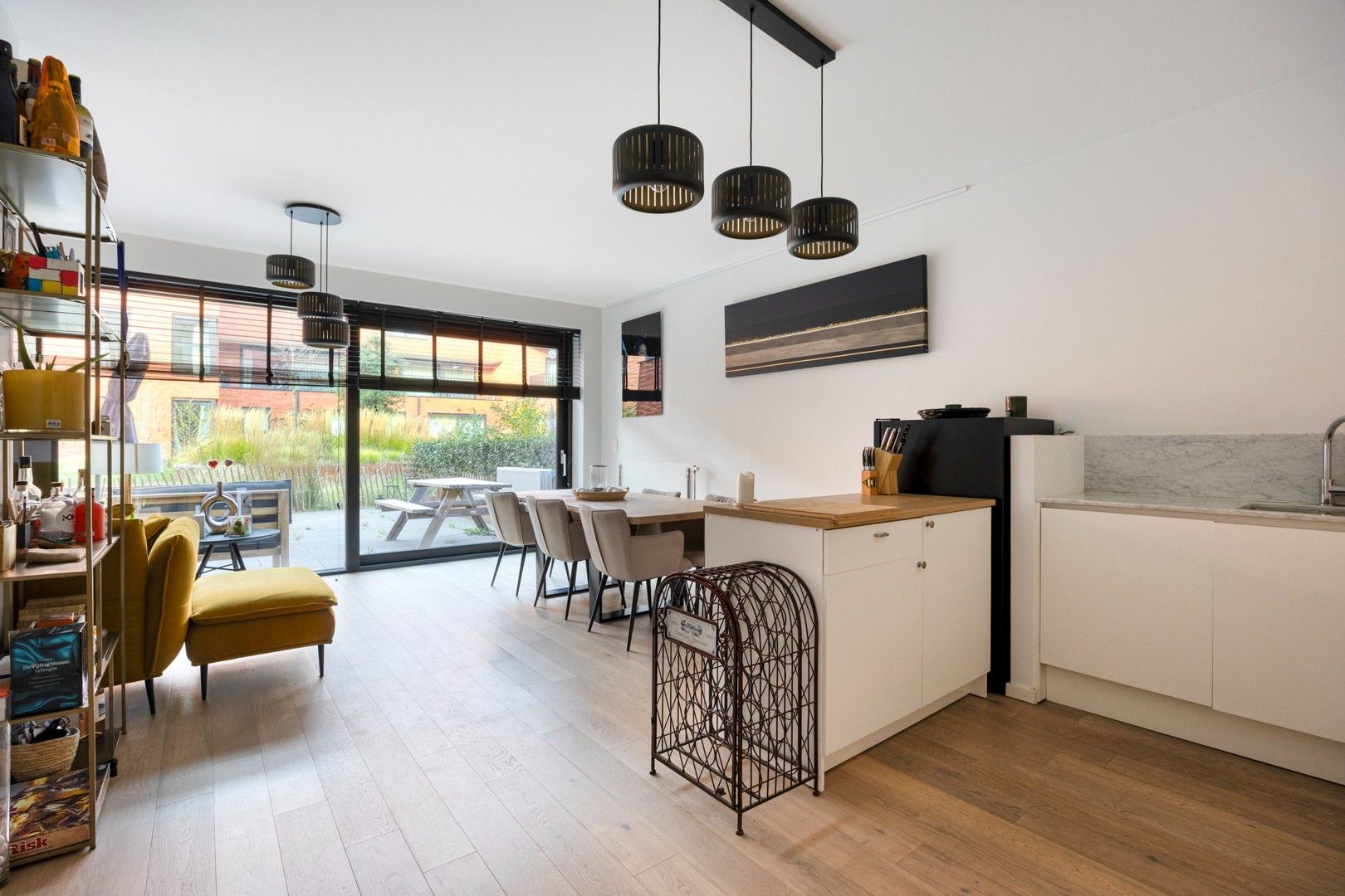 RECENTE, INSTAPKLARE DUPLEXWONING (2022) MET 3 SLPKS - 3 BADK - RUIM TERRAS - GEM. TUIN foto 4