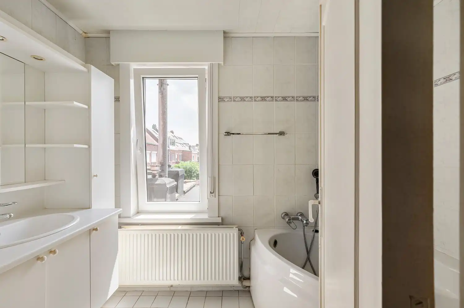 Karaktervolle gezinswoning in gezellige buurt met veel potentieel en EPC-label B in Lier! foto 15