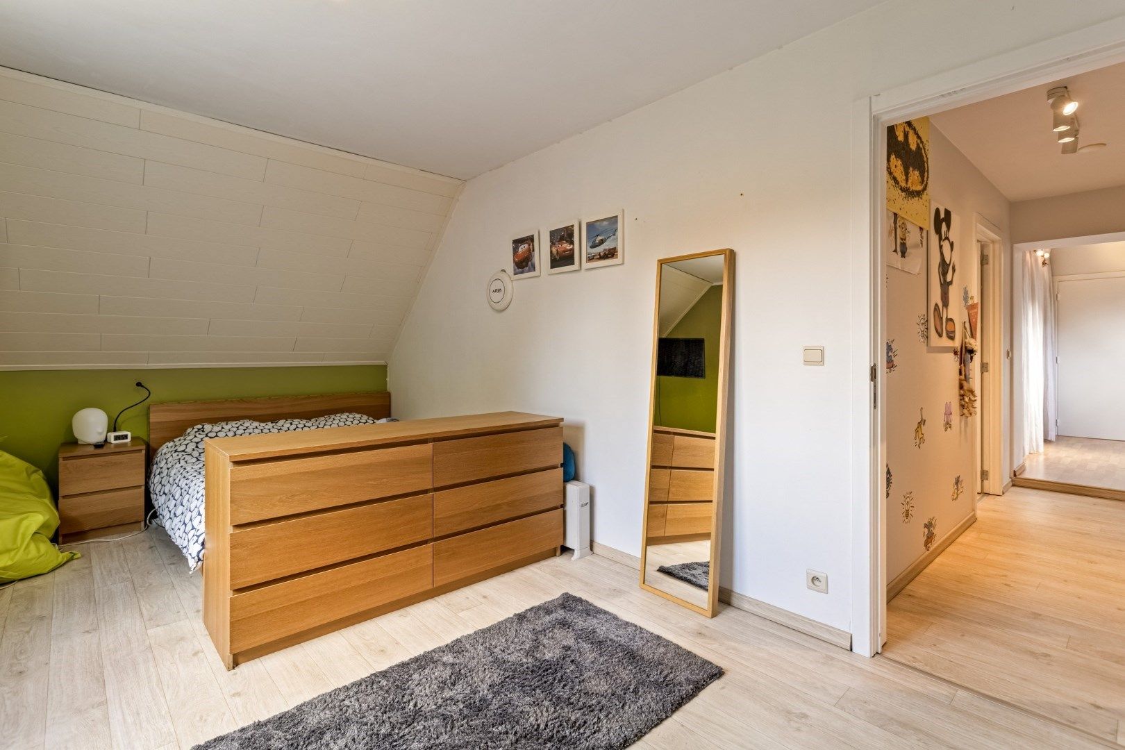 Instapklare en rustig gelegen (OB), 3 slpk, 249 m², 15a23ca, garage, hobbyruimte foto 23