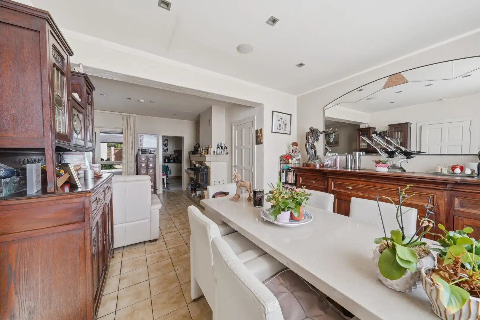 Goed onderhouden rijwoning nabij de Groene Kouter in Zwevegem foto 5