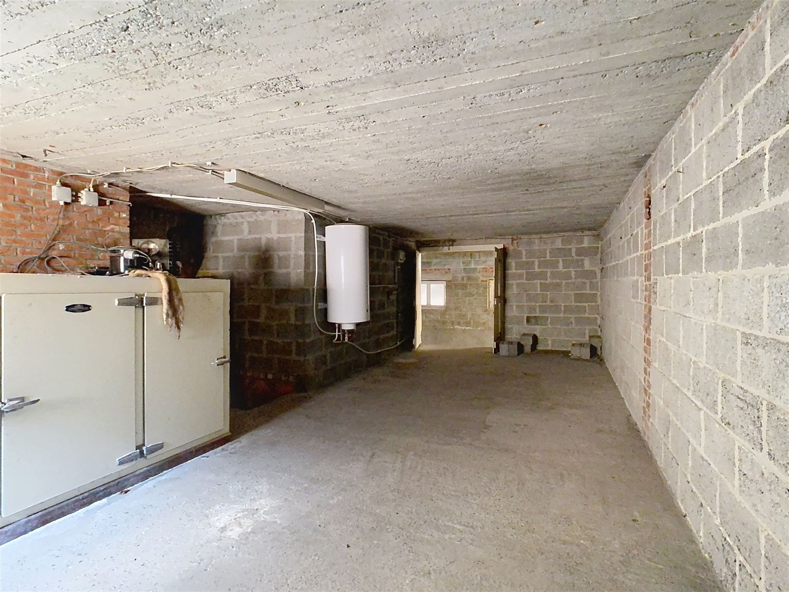 Te renoveren woning met garages, atelier, 12a 57ca foto 24