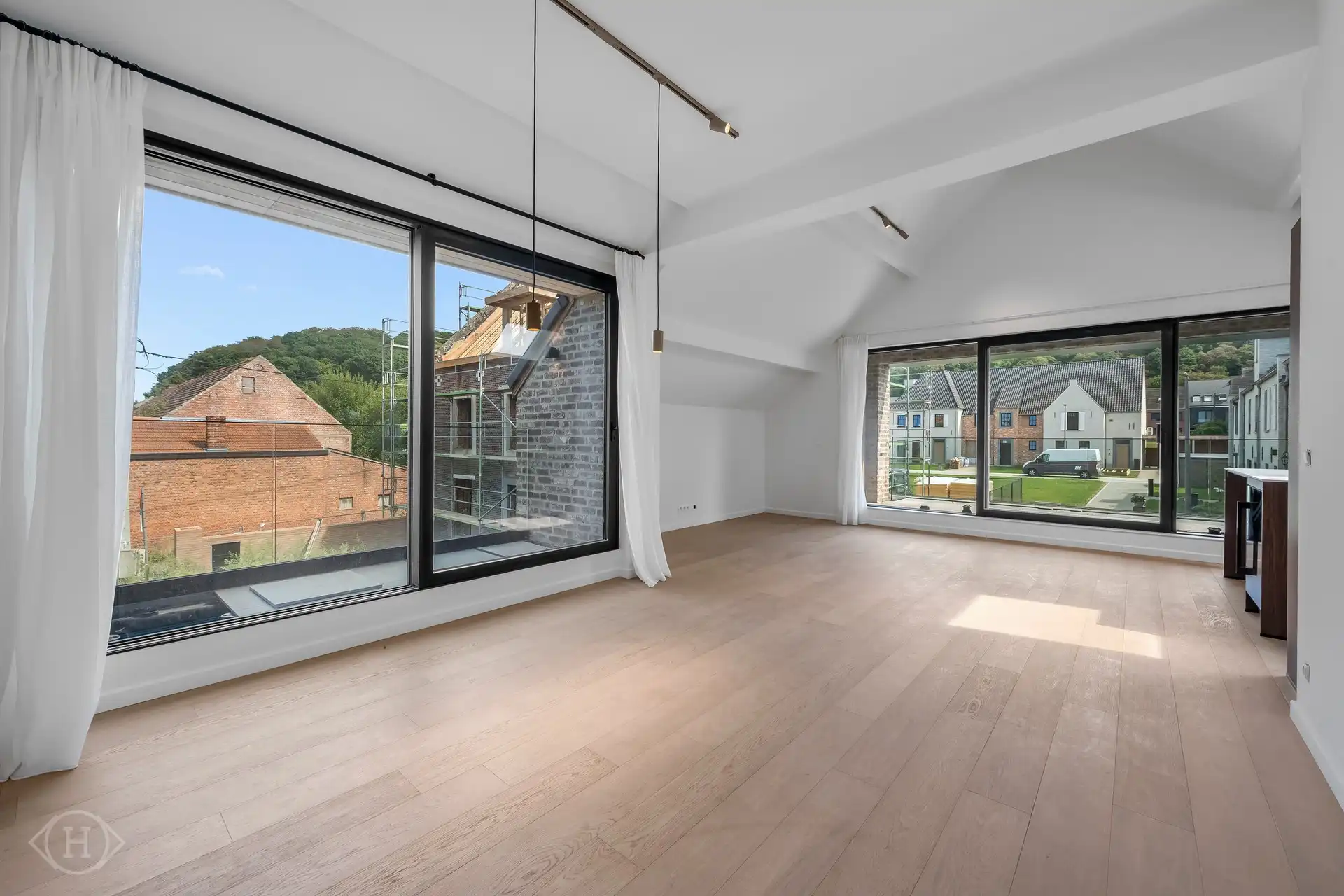 Luxe 3-slaapkamerappartement met ruim terras foto {{pictureIndex}}
