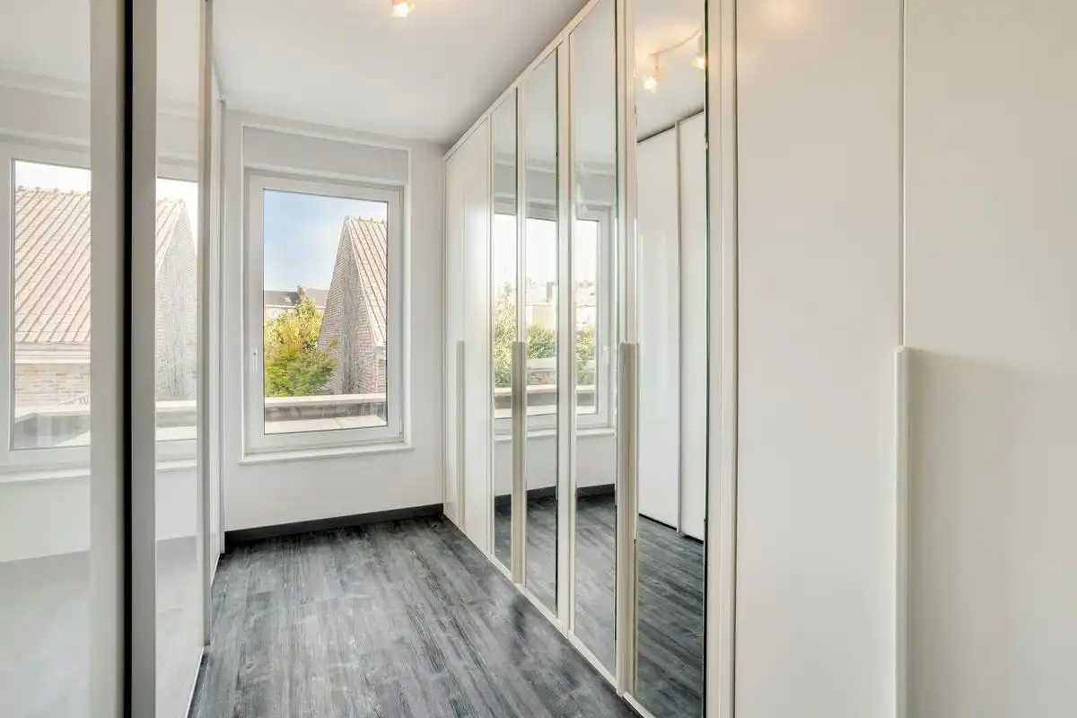 Moderne en energiezuinige halfopen bebouwing te koop foto 22