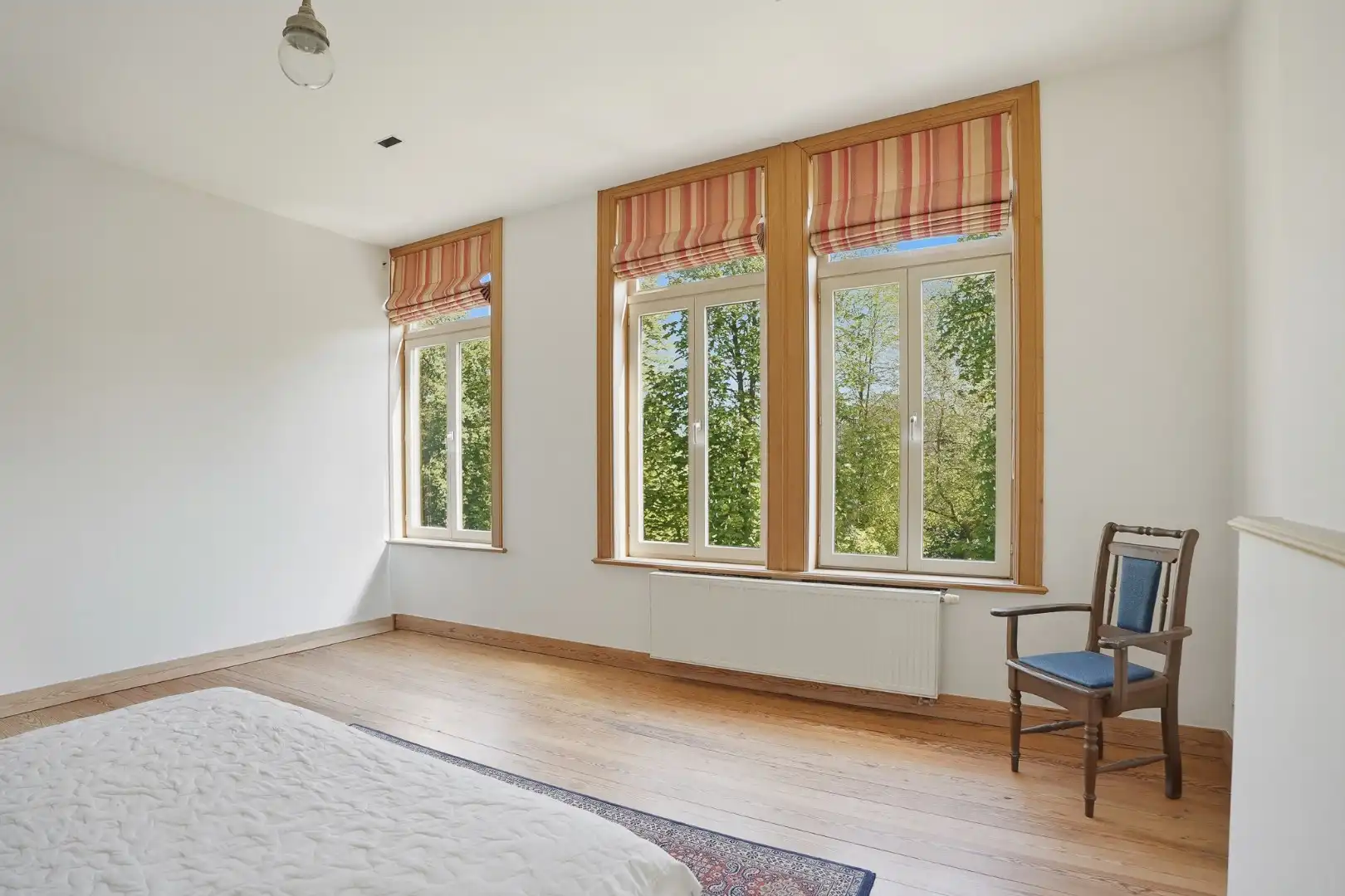 Exclusief gerenoveerd burgerhuis met zonnige stadstuin! foto 16