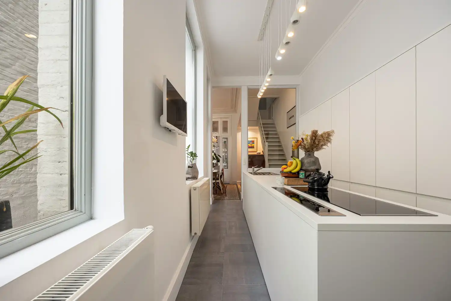 Prachtige gerenoveerde herenwoning van 341 m² in hartje Antwerpen met tal van mogelijkheden: combi wonen/werken of gedeeltelijke verhuurmogelijkheden foto 8