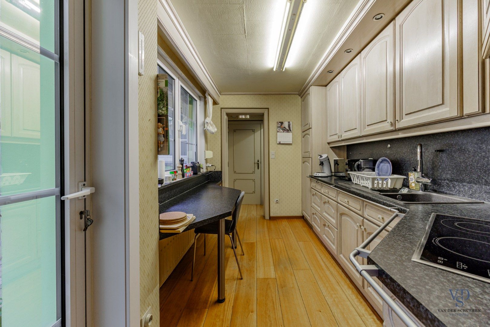 Charmante stadswoning in het centrum van Zottegem. foto 8