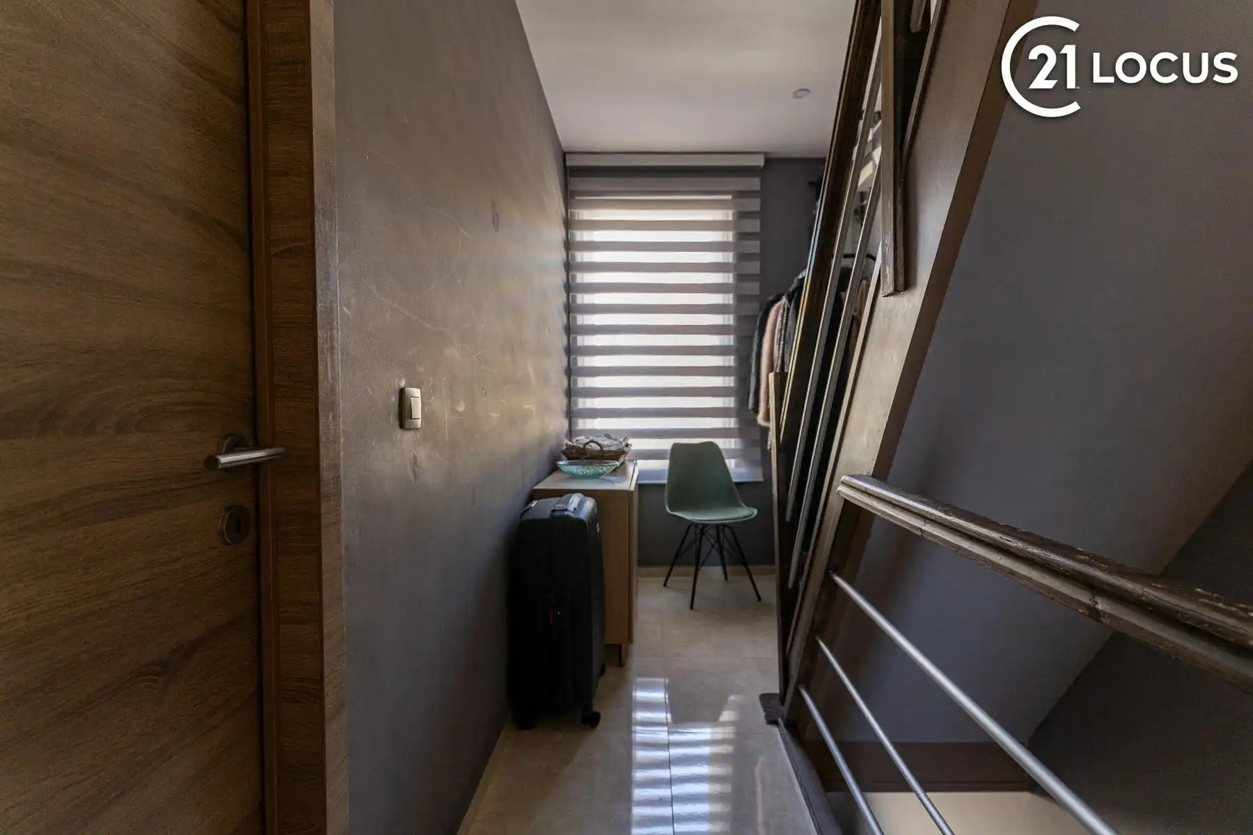 Instapklare gezinswoning met 4 slaapkamers in Zwijndrecht foto 7