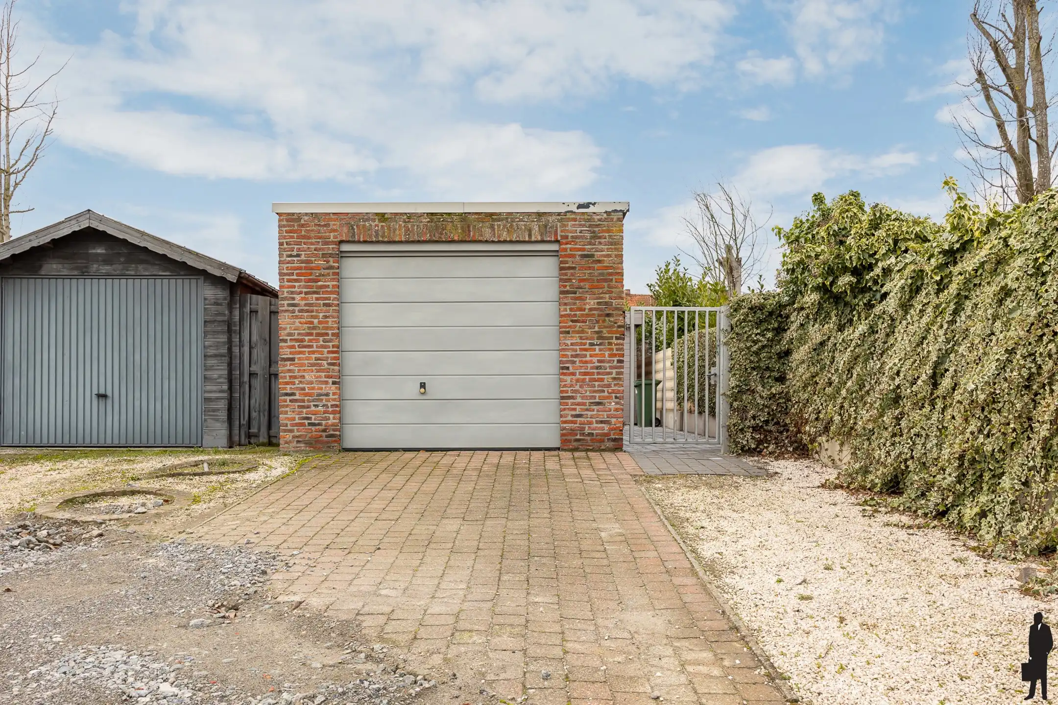 Ruime gezinswoning: 4 slpk, garage + veel bergruimte foto 16