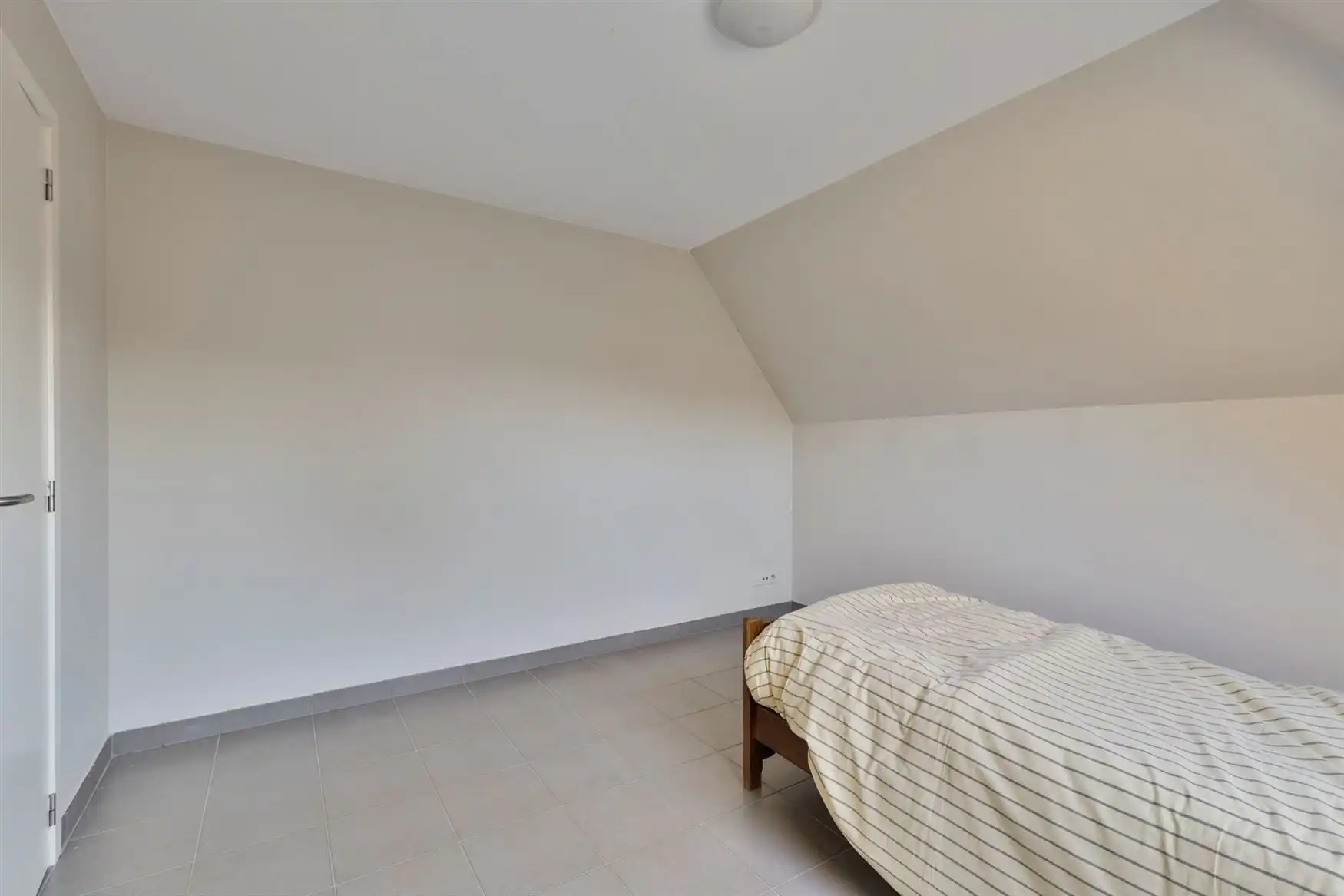 Ruime halfopen bebouwing foto 9