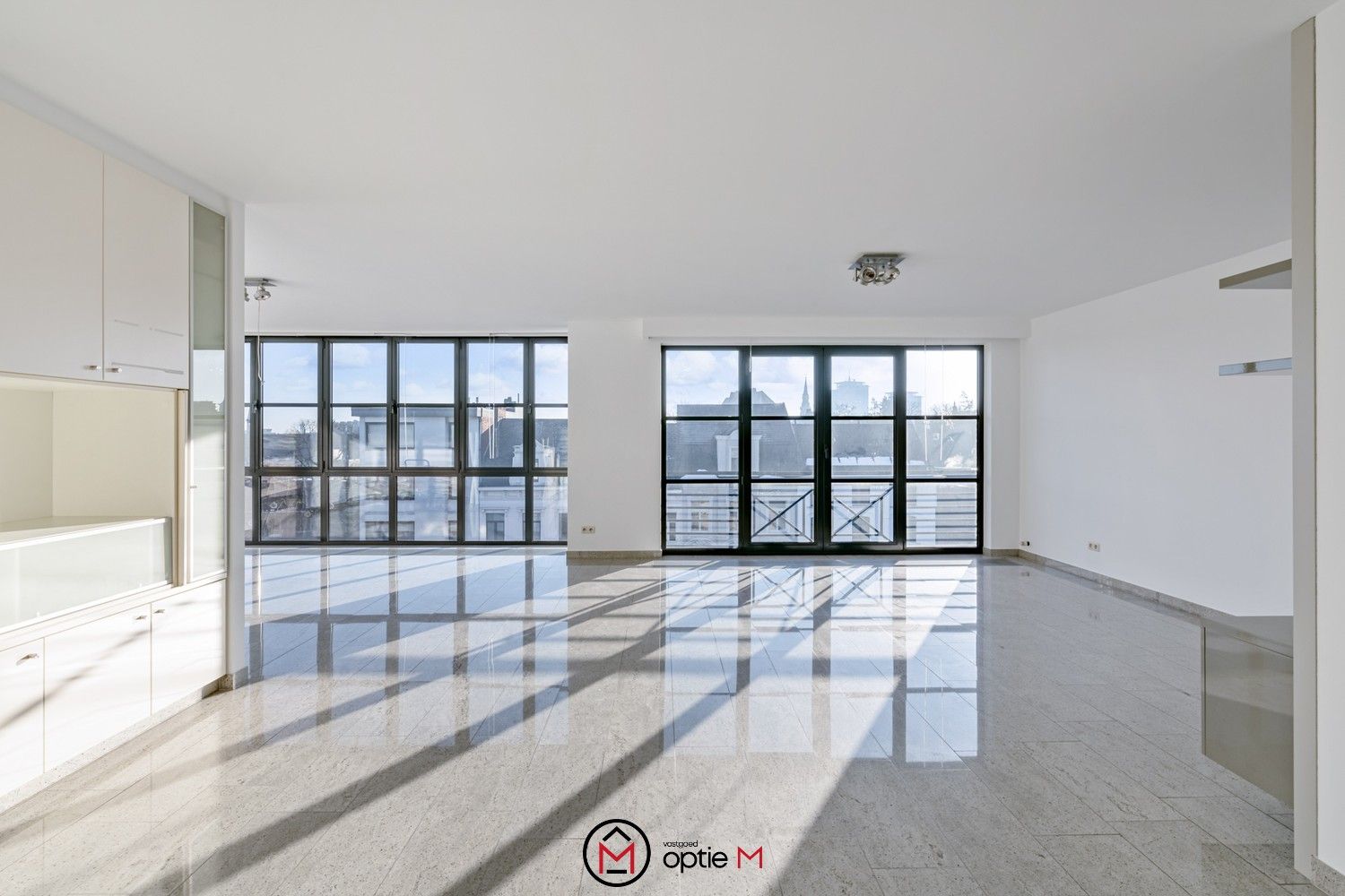 Ruim energiezuinig appartement uniek uitzicht over Hasselt centrum foto 5