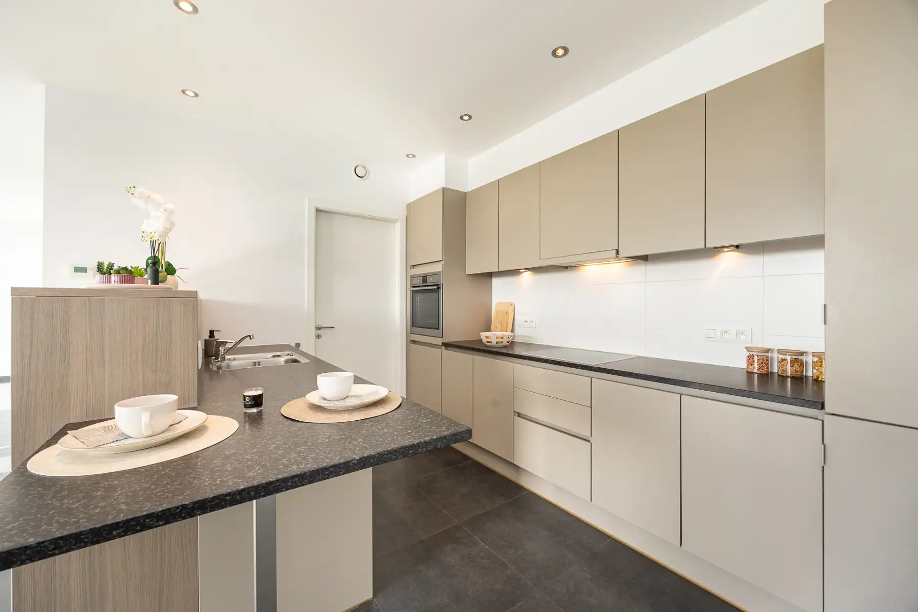 Appartement te huur foto 9