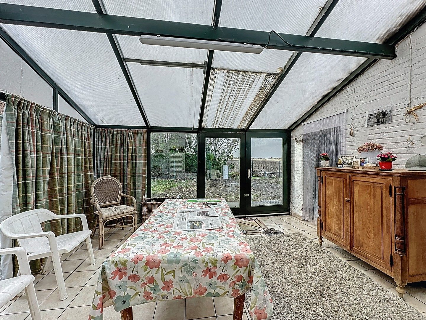 Te renoveren woning met grote garage/opslagruimte Schore. foto 9