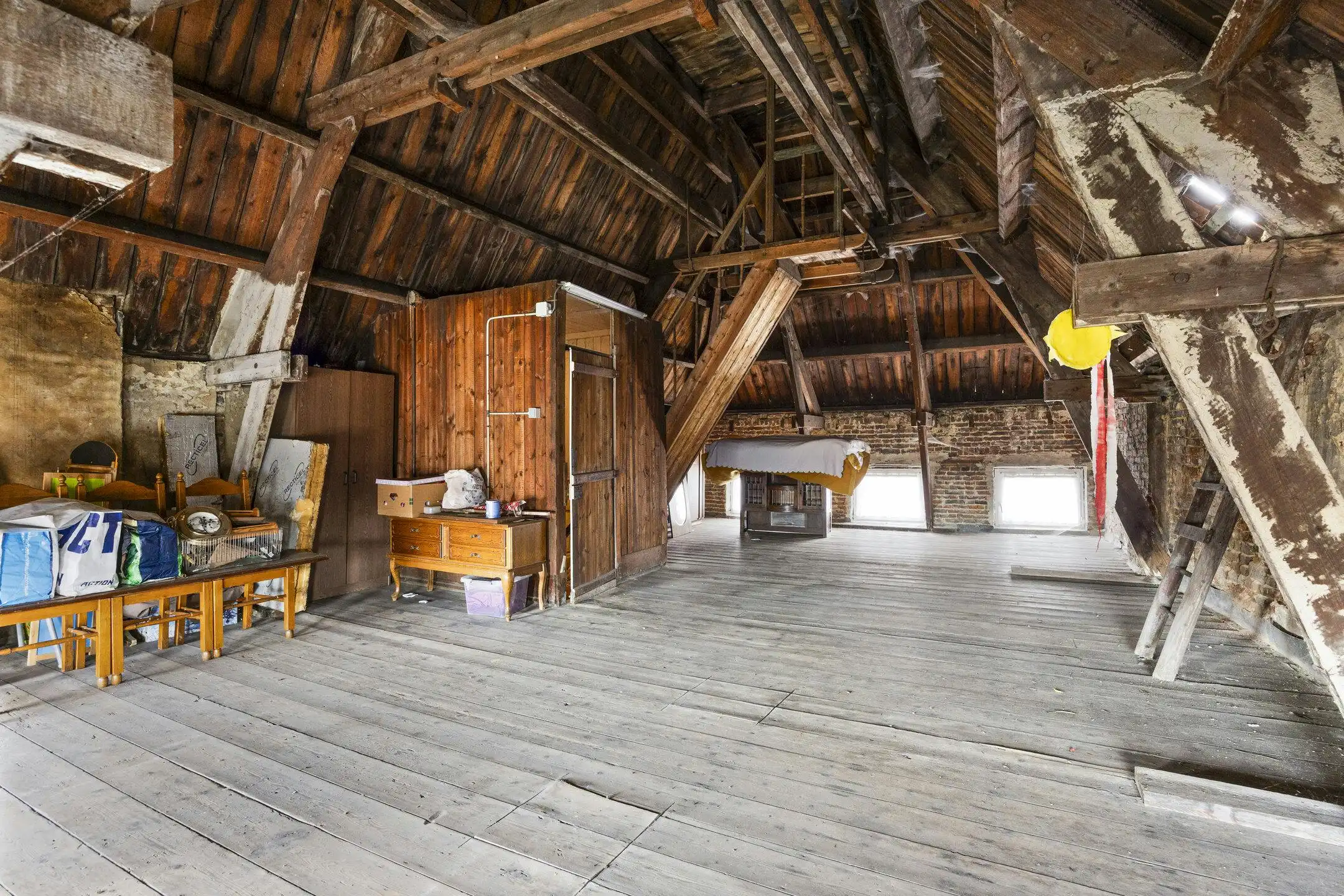 Uniek handelshuis met ruime garage in het hartje Borgloon foto 20