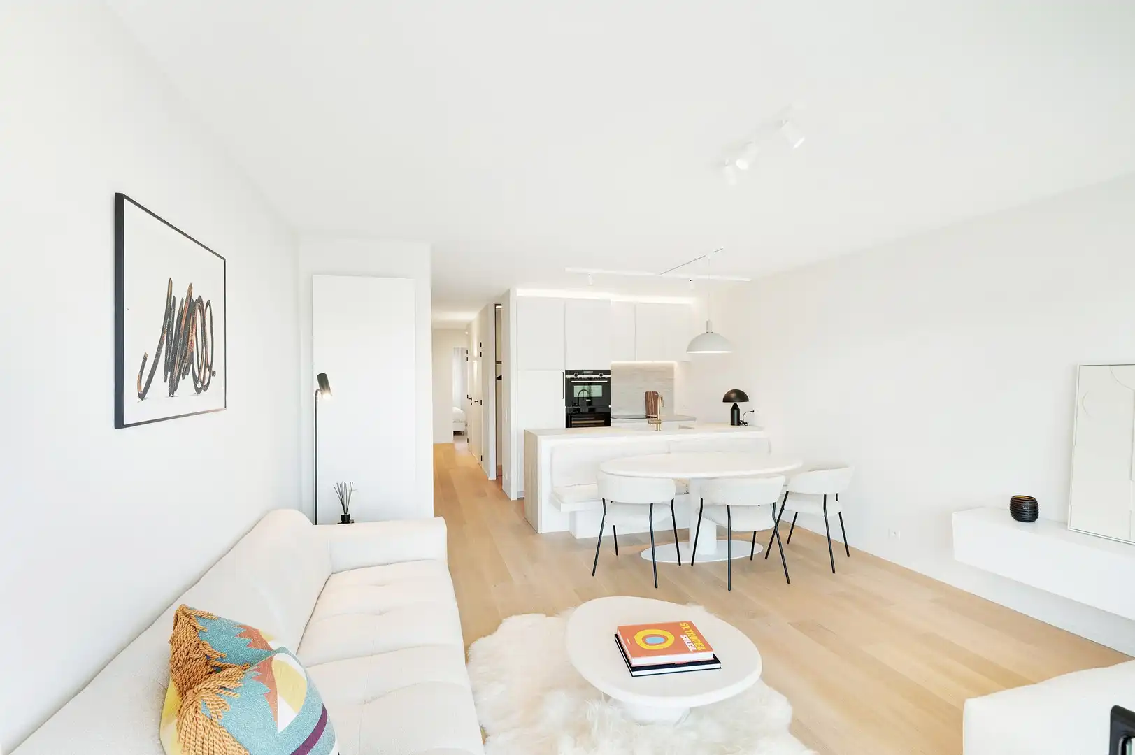 Volledig gerenoveerd appartement met zuidgericht terras heel centraal gelegen op de Kustlaan. foto 12